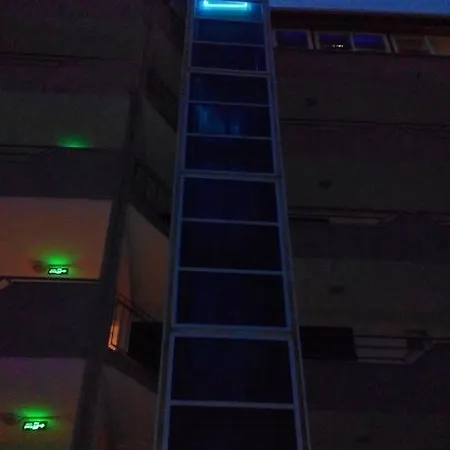 Отель Mor 3*